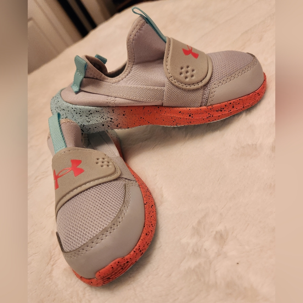 Under Armour Girl's shoes Lightweight Runplay Fade 10k